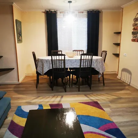 A 5 Minutos Distancia De Playa En -full -120m2 Apartment